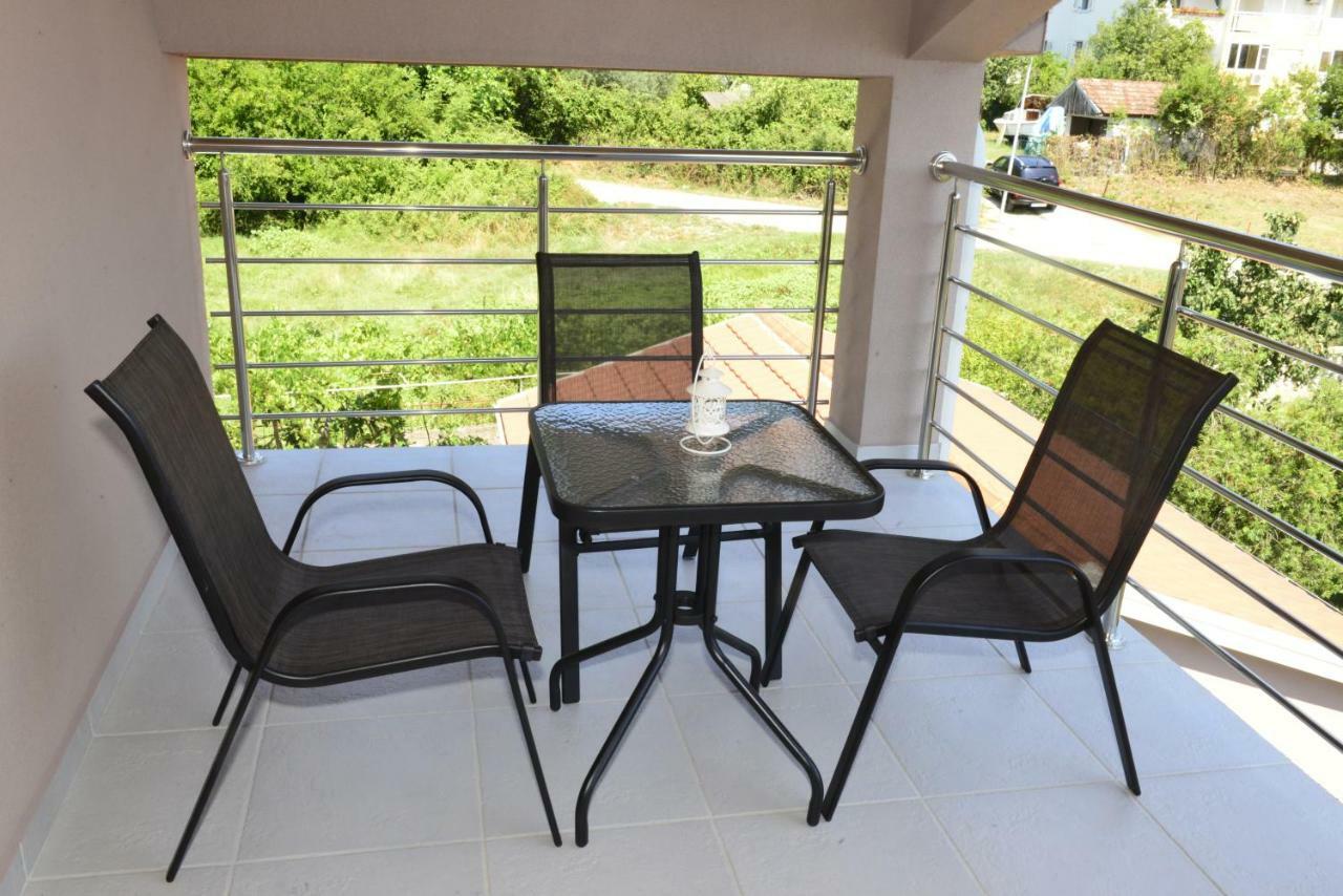 Apartmani Stefanija Tivat Exterior foto